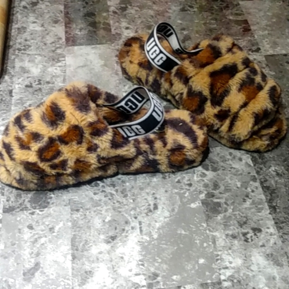 UGG fuzzy slippers
